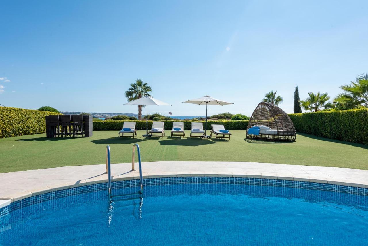 Villa Savoya Sunrise By Ezoria Villas Kólpos tón Korallíon Eksteriør bilde