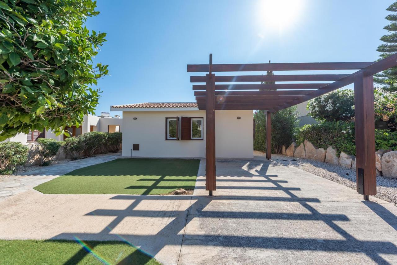 Villa Savoya Sunrise By Ezoria Villas Kólpos tón Korallíon Eksteriør bilde