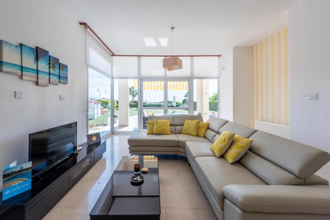Villa Savoya Sunrise By Ezoria Villas Kólpos tón Korallíon Eksteriør bilde