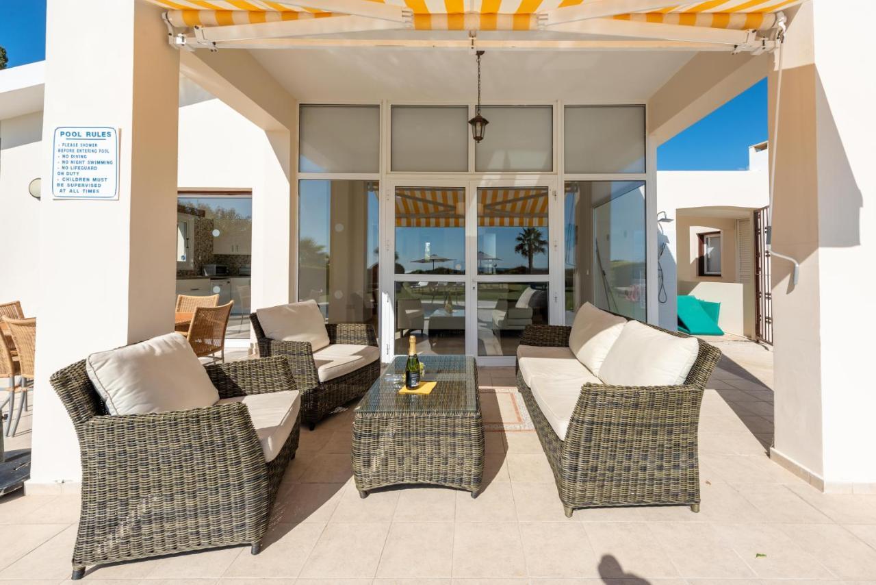 Villa Savoya Sunrise By Ezoria Villas Kólpos tón Korallíon Eksteriør bilde