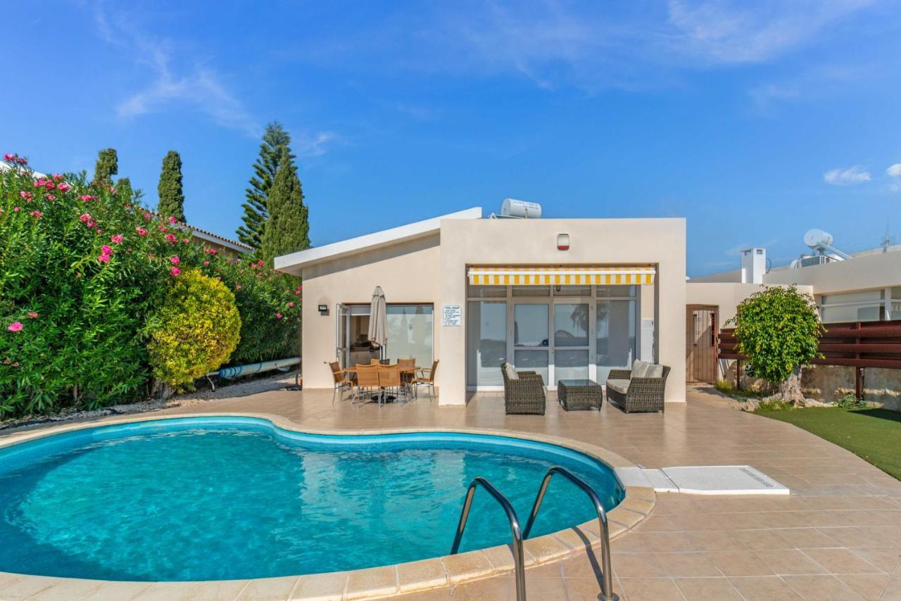 Villa Savoya Sunrise By Ezoria Villas Kólpos tón Korallíon Eksteriør bilde